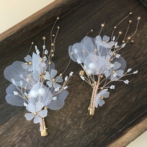 Fresh and Elegant Bridal Hair Clips With White Flowers